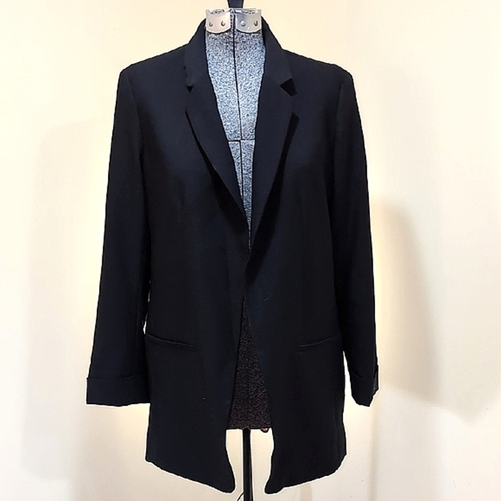Love Tree Women's Classic Black Jacket